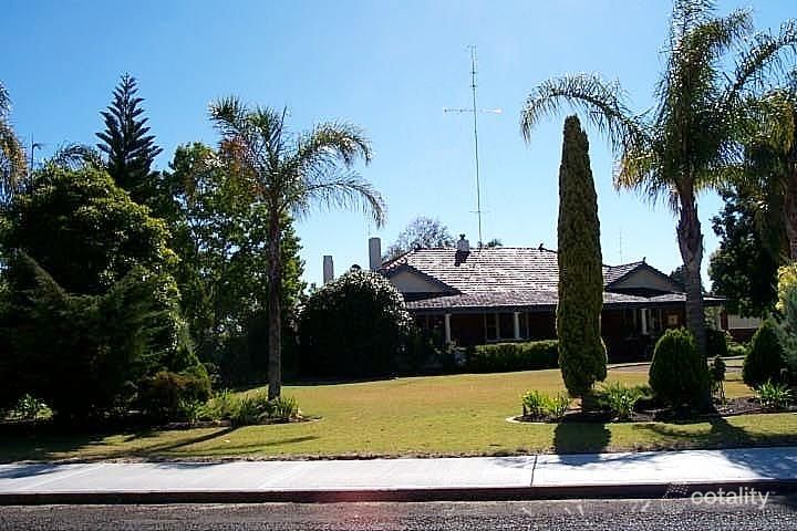 24 Herbert Rd, Harvey, WA 6220