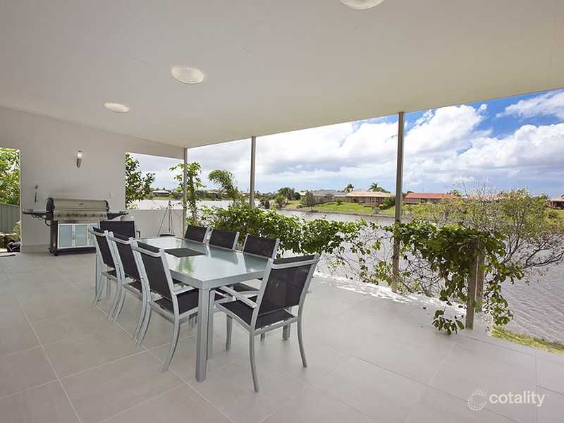15 Southlake Dr, Varsity Lakes, QLD 4227