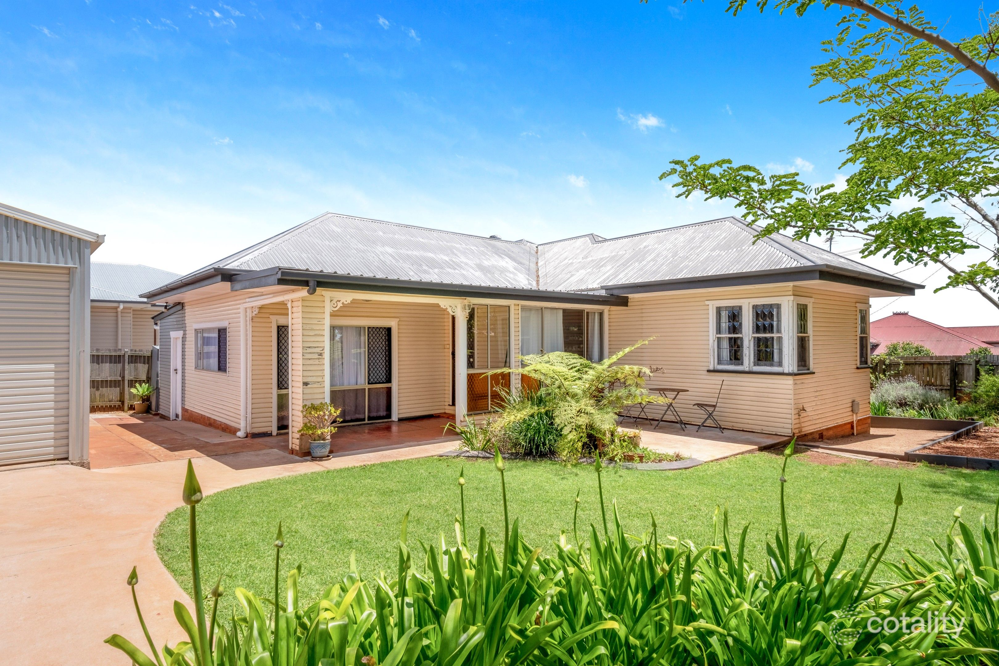 2 Horner St, Centenary Heights, QLD 4350