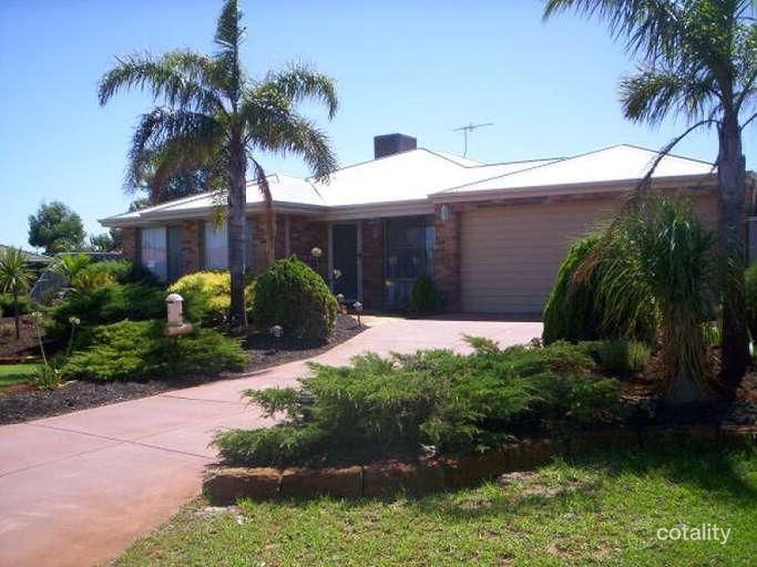 1 Kurrat Elb, South Guildford, WA 6055