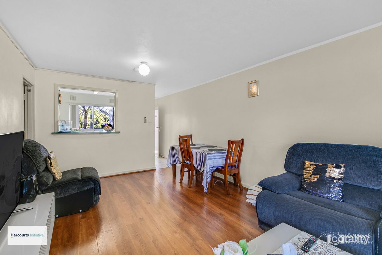 7/26 Salcott Rd, Girrawheen, WA 6064