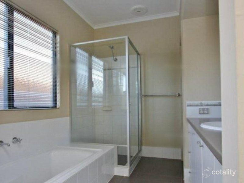 22 Yirrawari St, Baynton, WA 6714