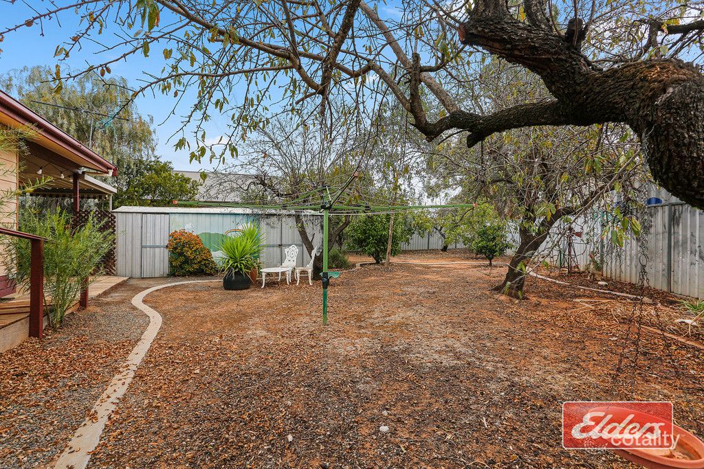 13-15 Railway Cres, Evanston, SA 5116