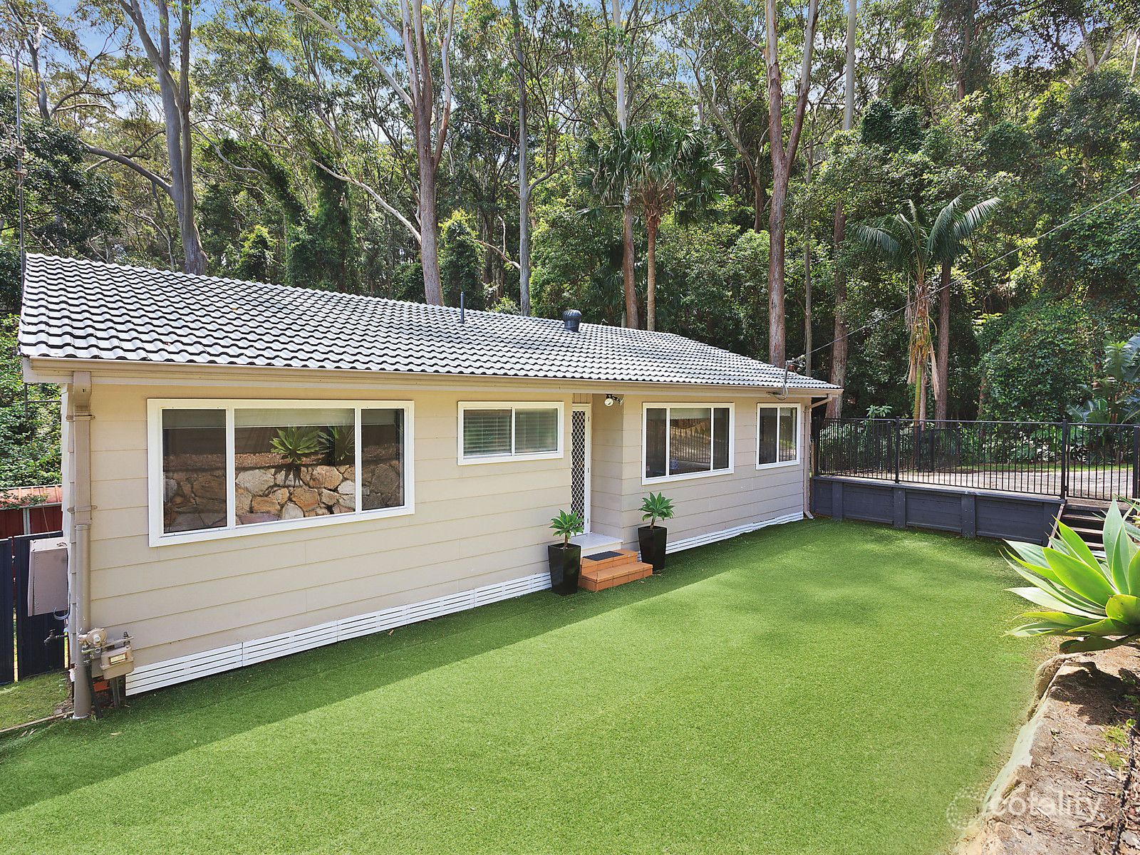 17 Lemon Tree St, Wyoming, NSW 2250