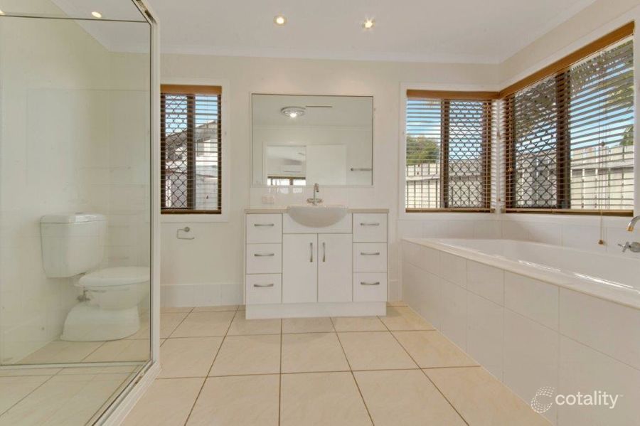 13 Blackwell St, Tannum Sands, QLD 4680