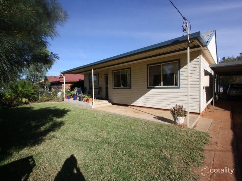 52 Green St, Cobar, NSW 2835