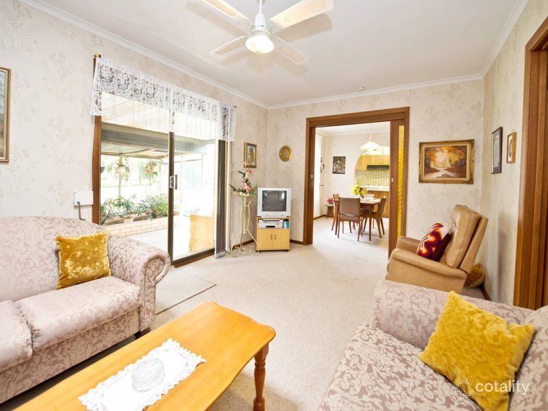 21 Lowan Rd, Windsor Gardens, SA 5087
