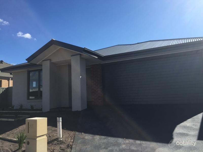 81 Nelson St, Cranbourne East, VIC 3977