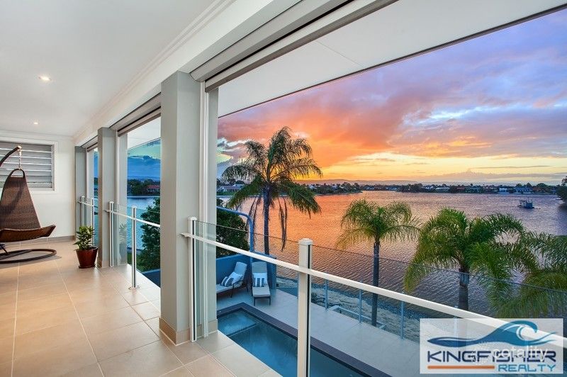 19 Kingfisher Cres, Burleigh Waters, QLD 4220