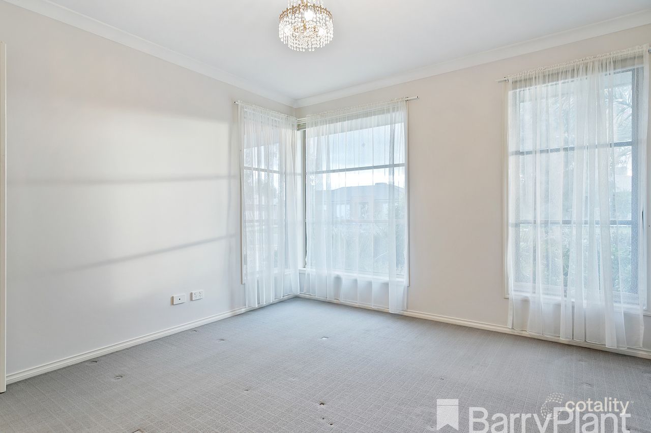 23 Deakin Dr, Delacombe, VIC 3356