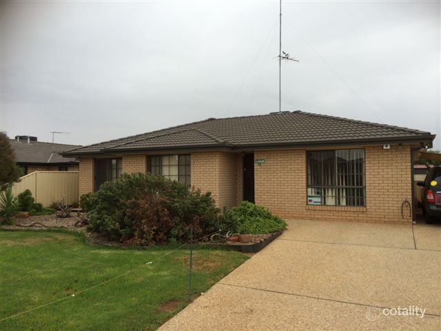 14 Rosewood Dr, Griffith, NSW 2680