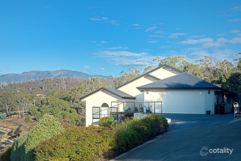 16 Wassell Pl, Lindisfarne, TAS 7015