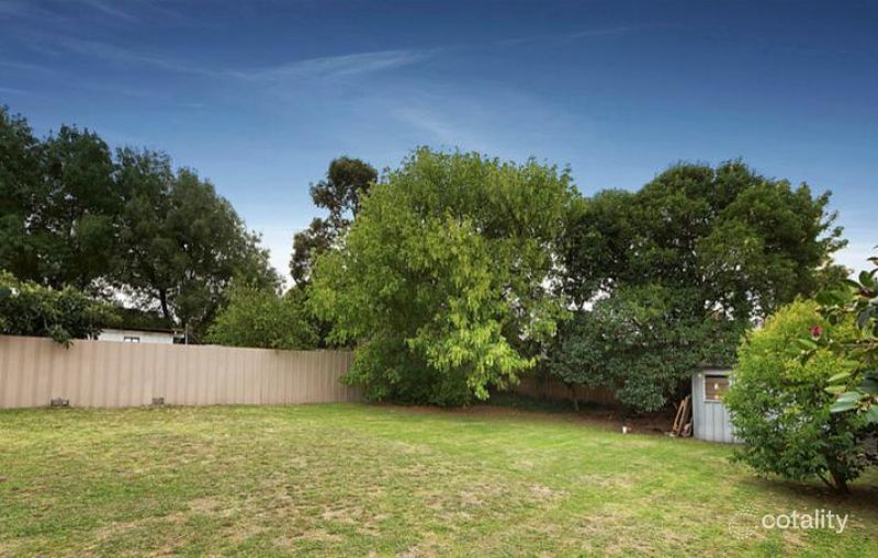 15 Hughes St, Burwood, VIC 3125