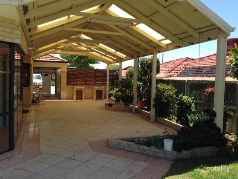 24 Woodlake Bvd, Ellenbrook, WA 6069