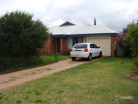 212 Patricia St, Caversham, WA 6055