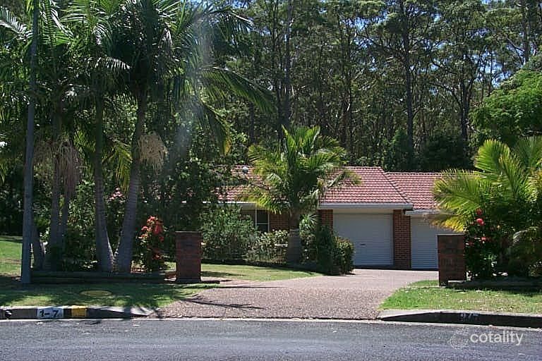 1/7 Tallowood Cl, Laurieton, NSW 2443