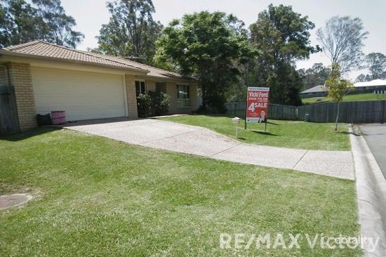 16 Silkyoak Dr, Morayfield, QLD 4506