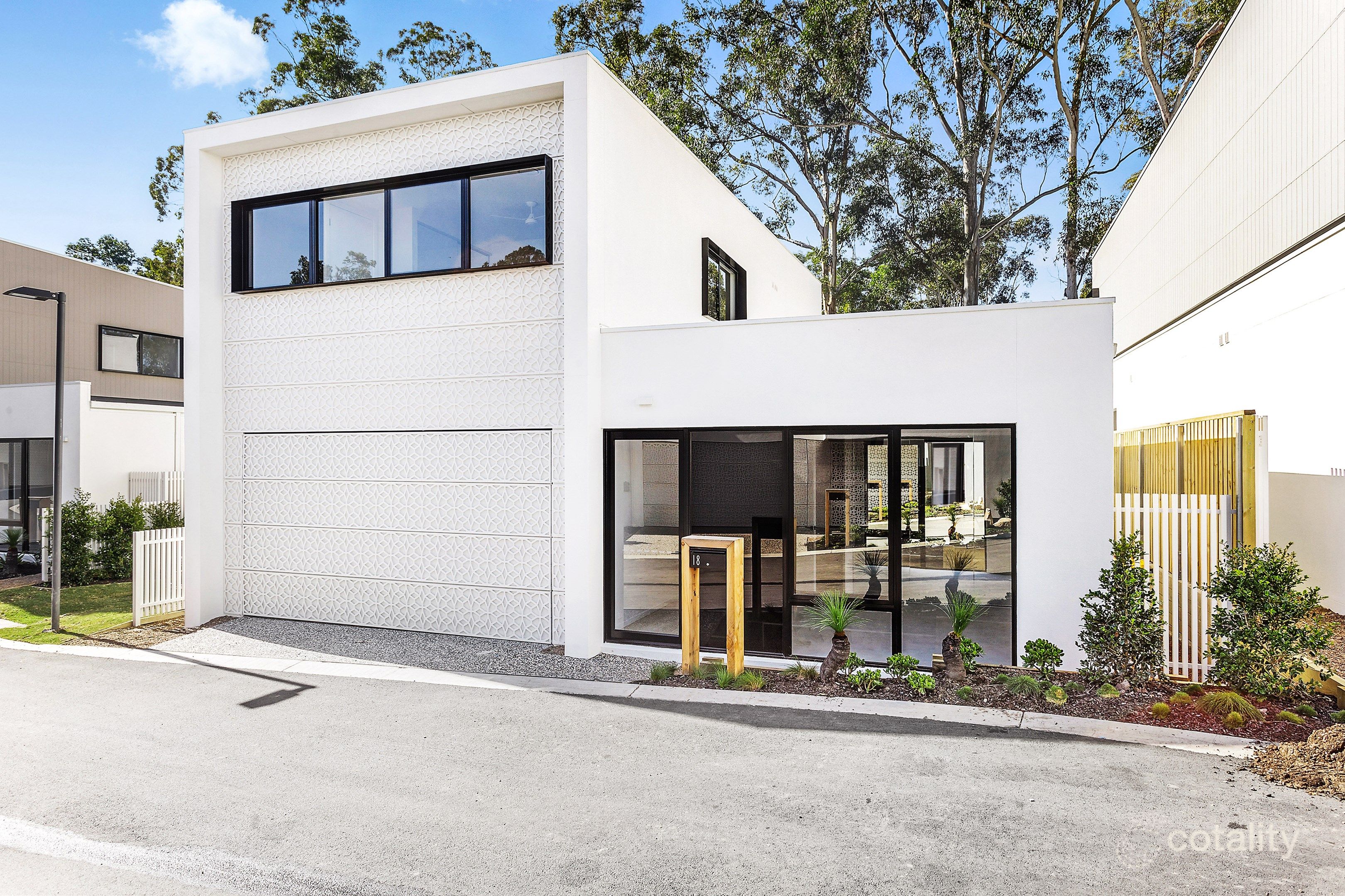 18/2 Brushbox Ct, Chapel Hill, QLD 4069