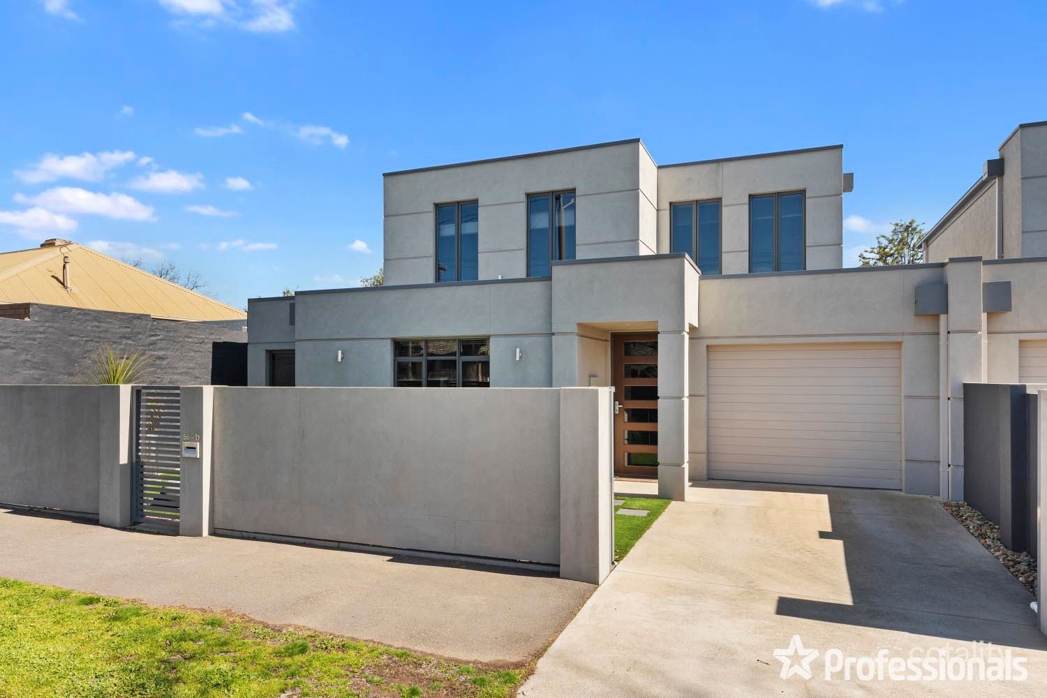 56b Sternberg St, Kennington, VIC 3550