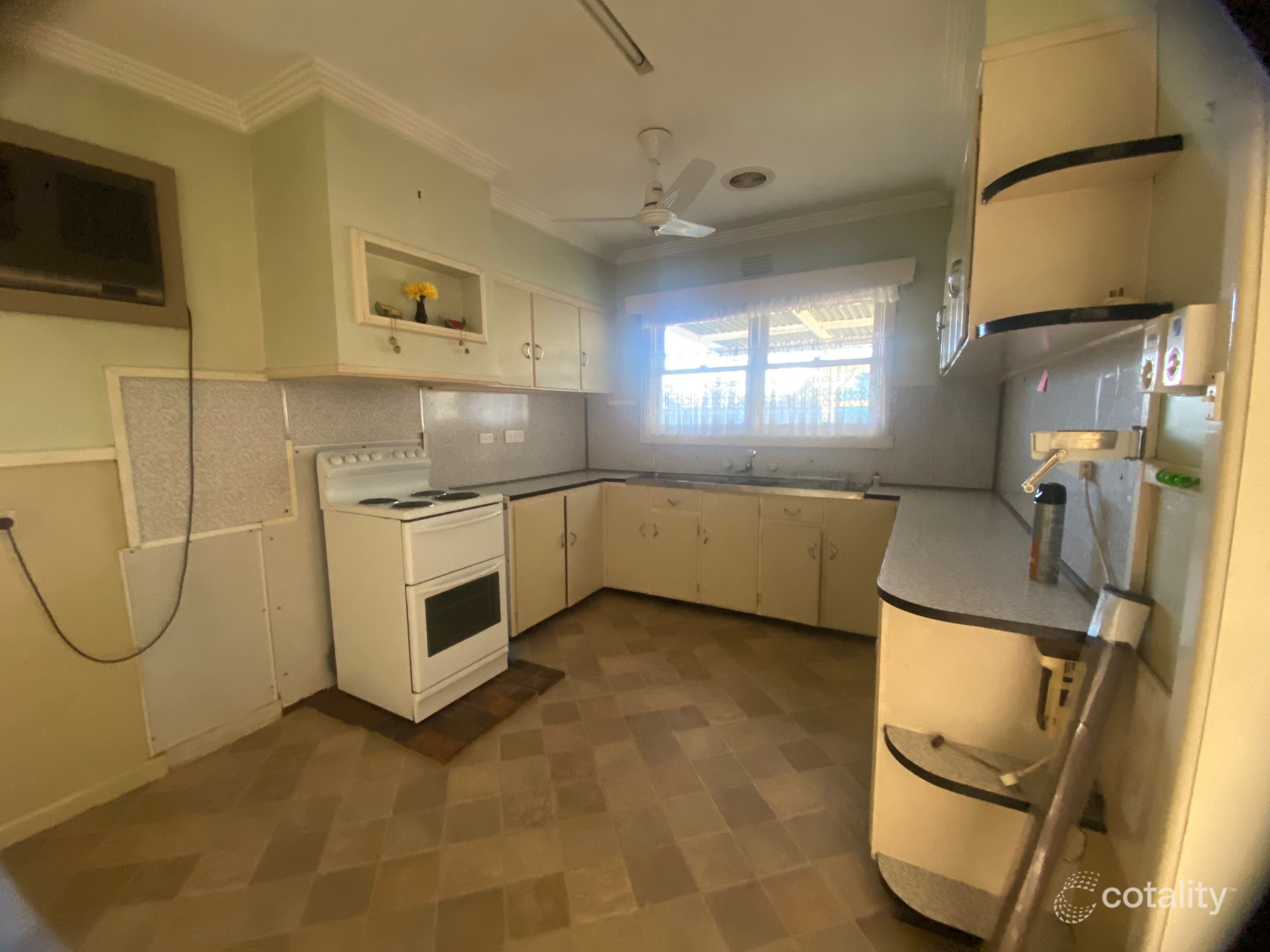 6 Canonsgate Ave, Kerang, VIC 3579