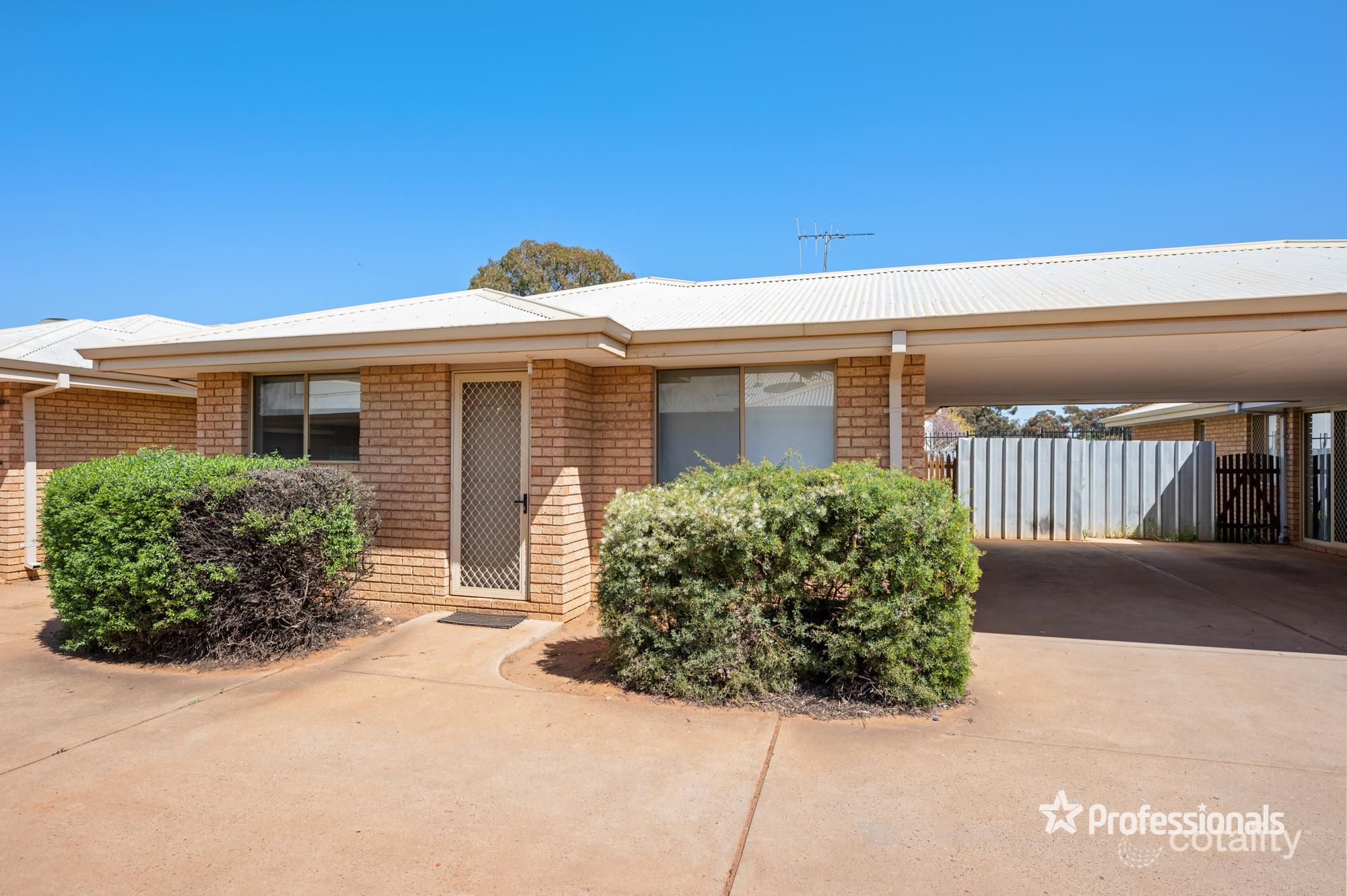 8/1 Steel Pl, Boulder, WA 6432