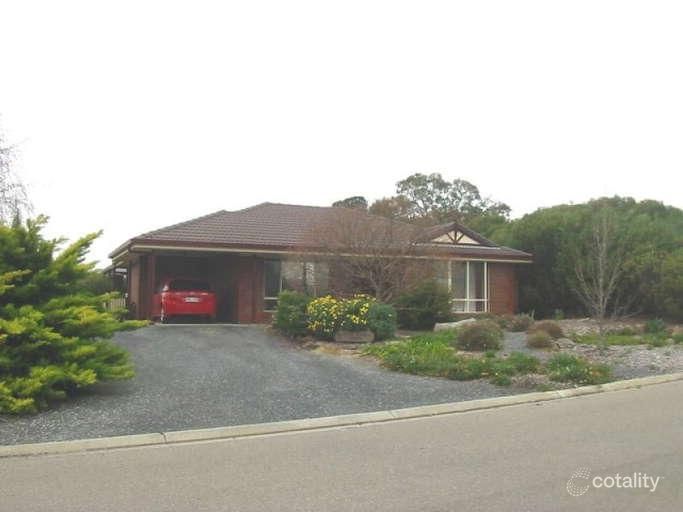 11 Bruce Rundle Dr, Williamstown, SA 5351