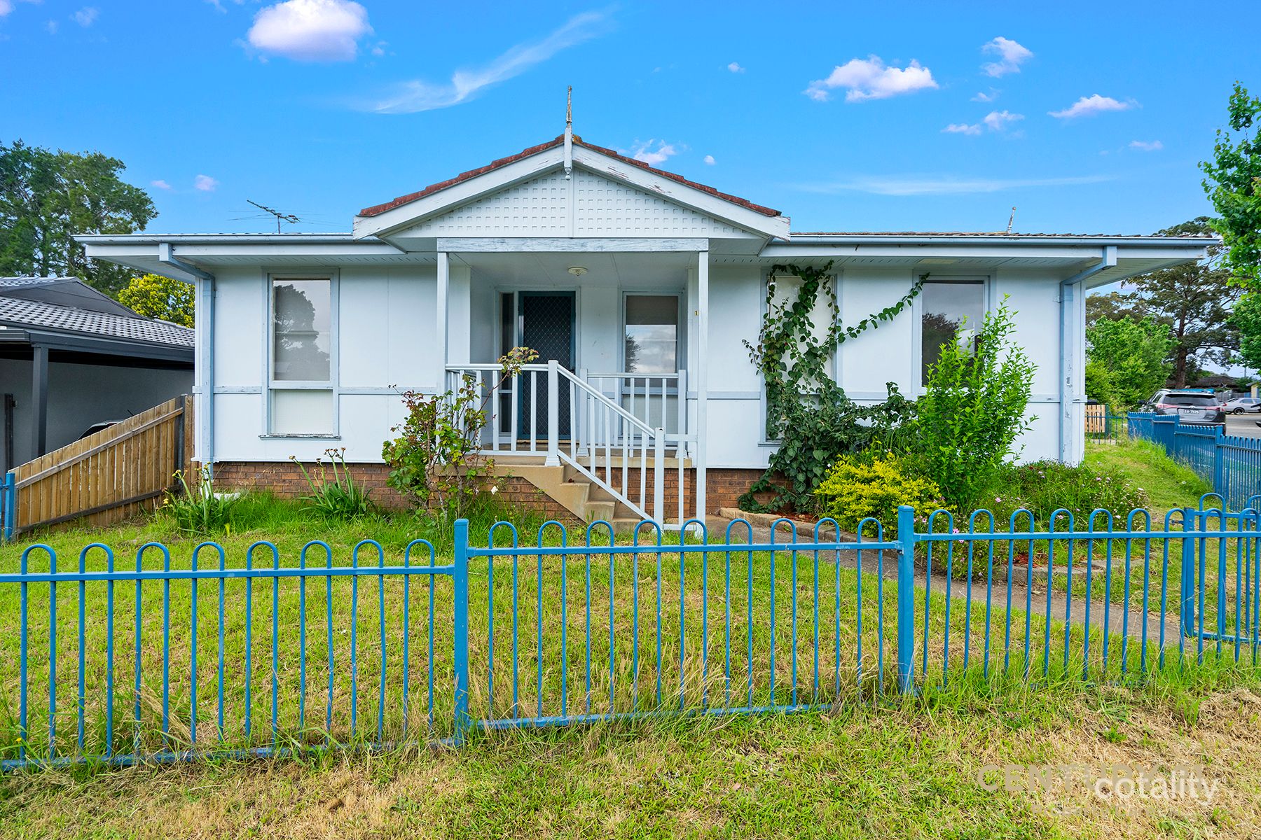 15 Lacocke Way, Airds, NSW 2560