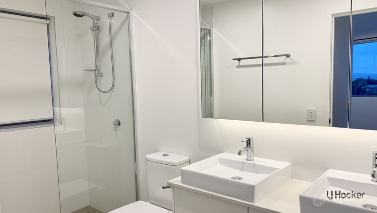 302/51 Peerless Ave, Mermaid Beach, QLD 4218