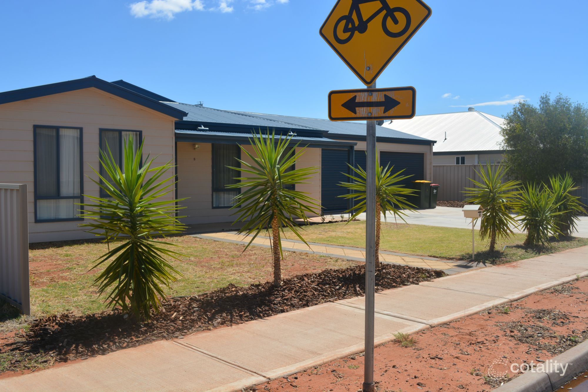 5 Maireana Cct, Roxby Downs, SA 5725