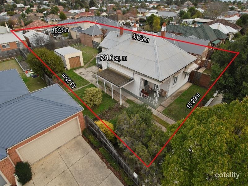 13 Sydenham Ave, Manifold Heights, VIC 3218