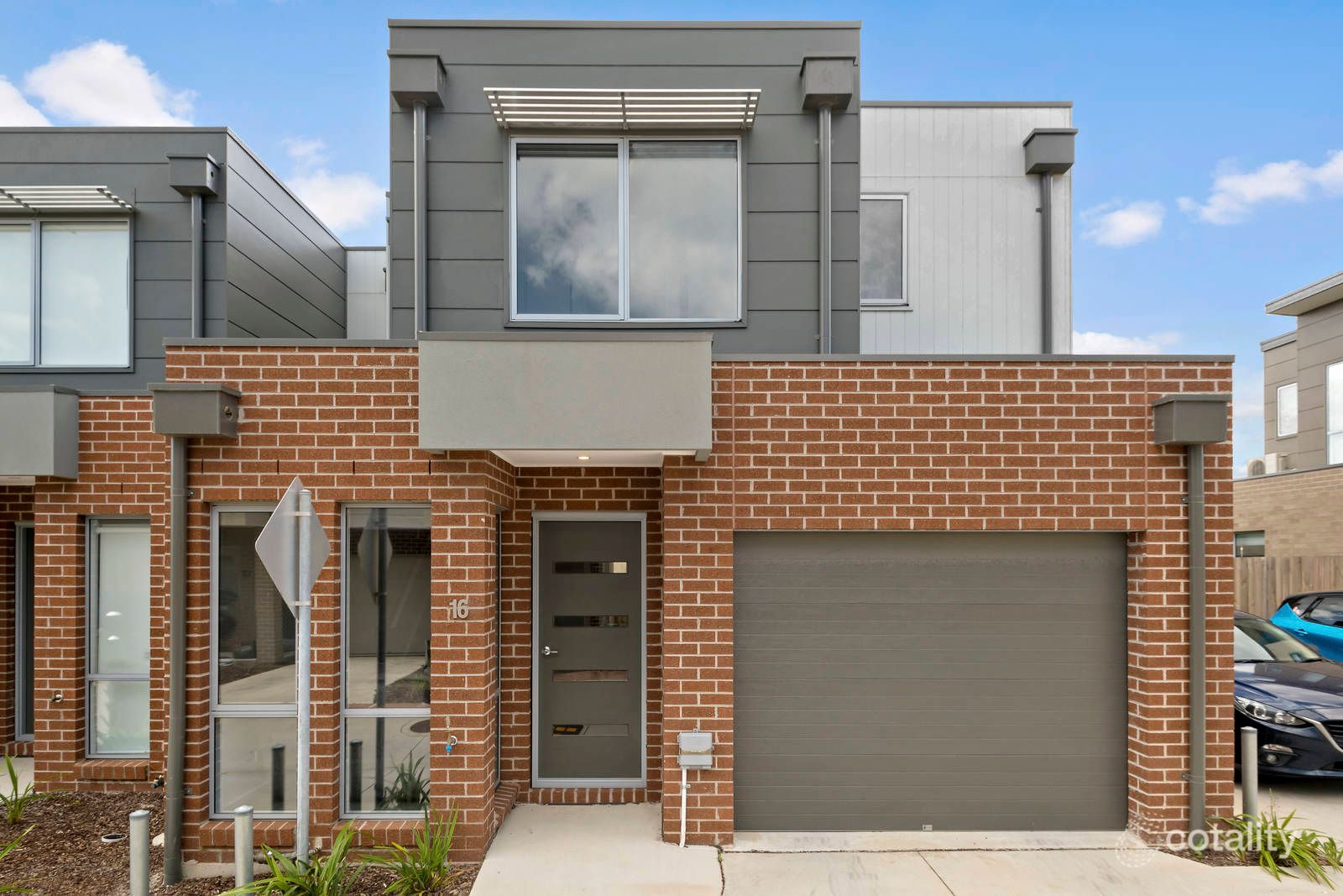 16 Sanctuary Dr, Carrum Downs, VIC 3201