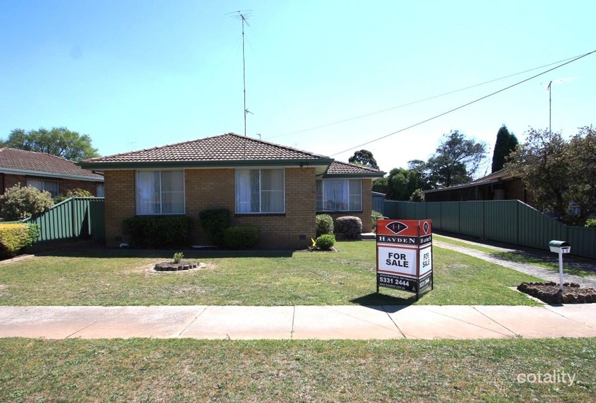 11 Carpenter St, Wendouree, VIC 3355