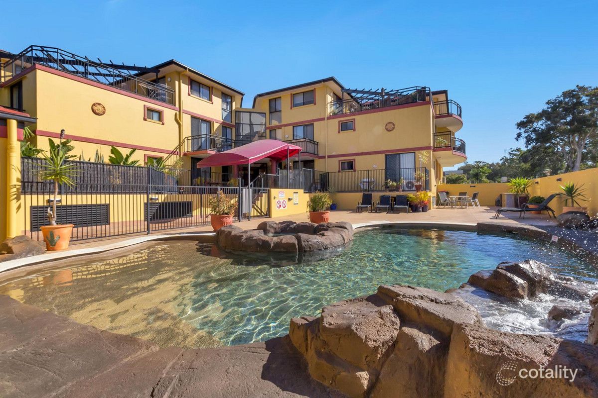 20/10-12 Bath St, Labrador, QLD 4215