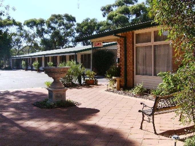 10 Kunjin St, Corrigin, WA 6375