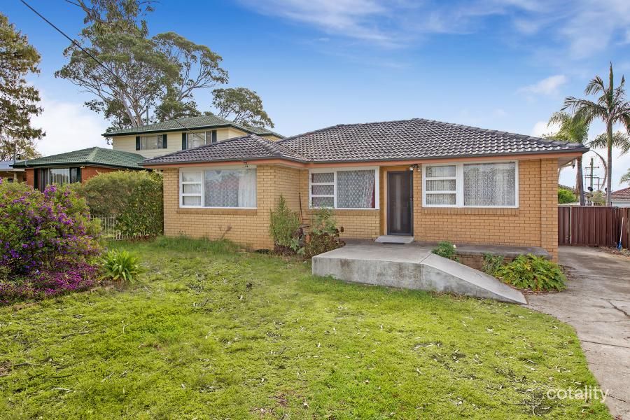 17 Bathurst St, Leumeah, NSW 2560