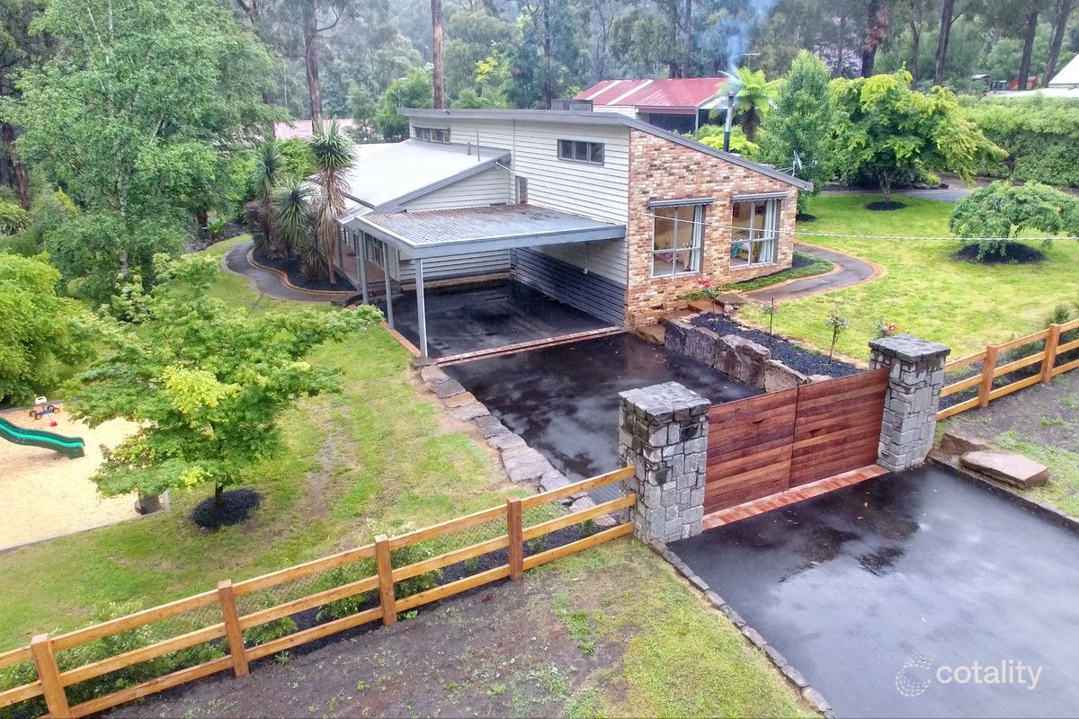 14 Glen Rd, Cockatoo, VIC 3781