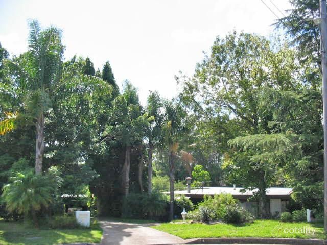 6 Bonney Cl, St Ives Chase, NSW 2075