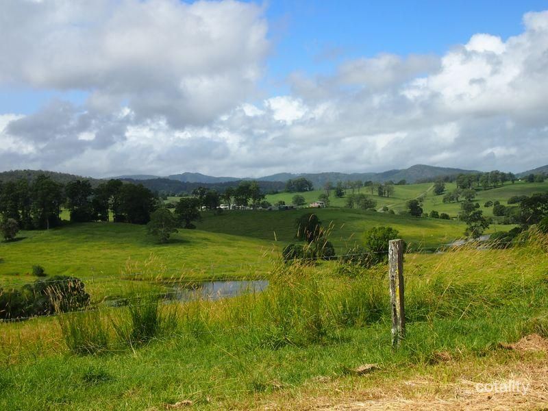 300 Kin Kin Rd, Greens Creek, QLD 4570