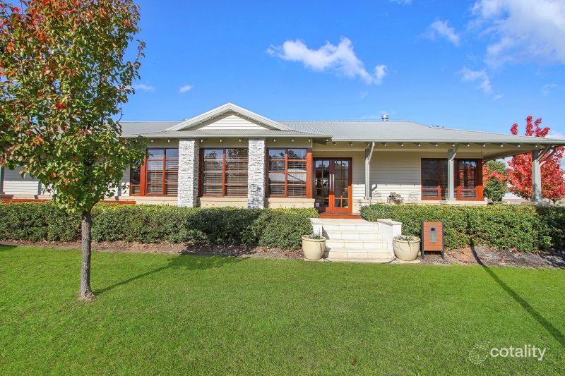 2 Brooks Tce, Killara, VIC 3691