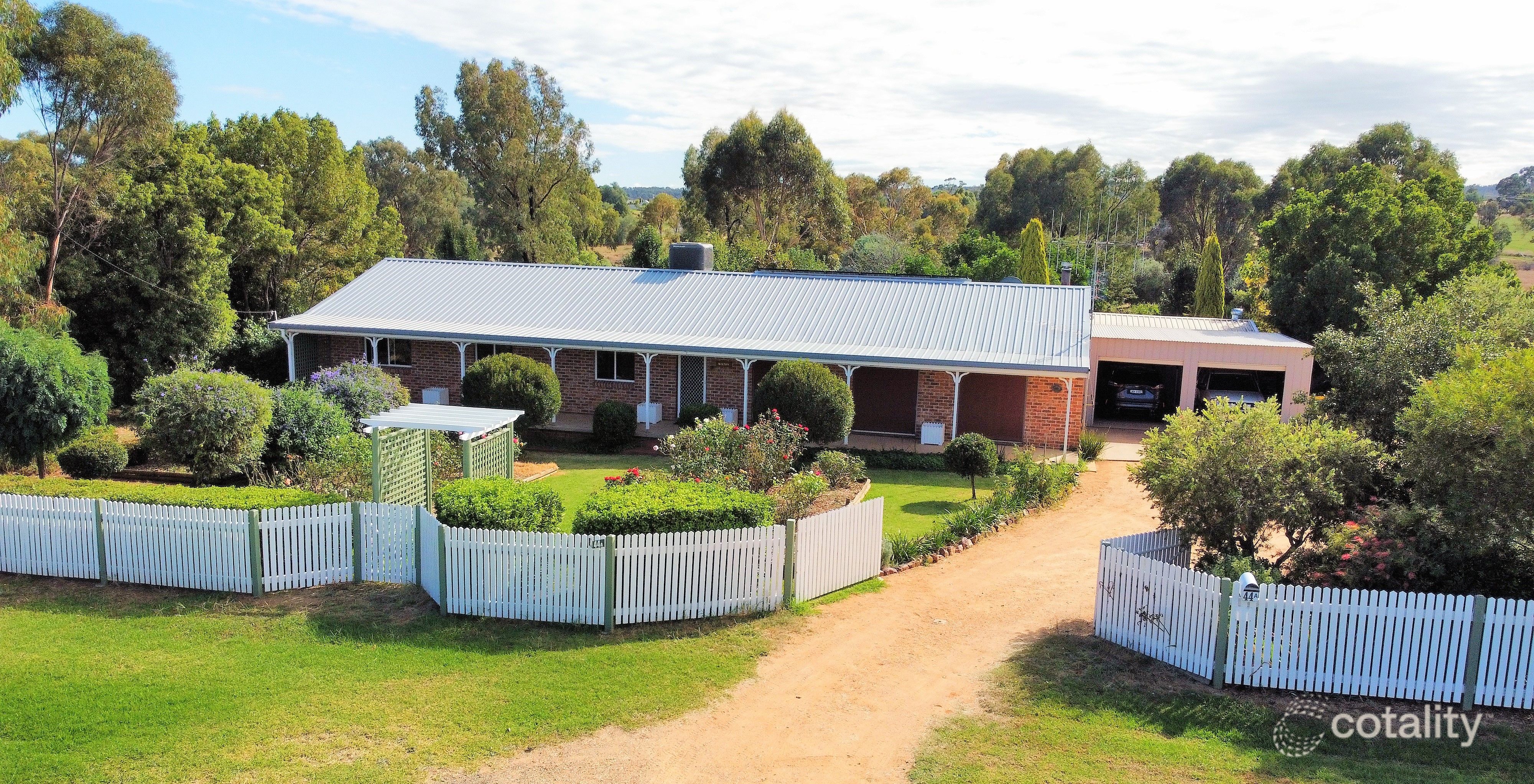 44a Quondong Rd, Grenfell, NSW 2810