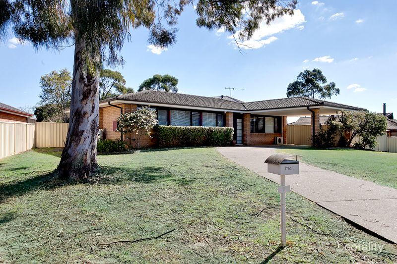 1 Cooradilla Pl, Bradbury, NSW 2560