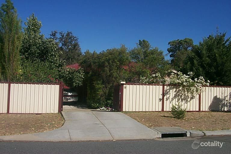 1 Taylor Cl, Leda, WA 6170