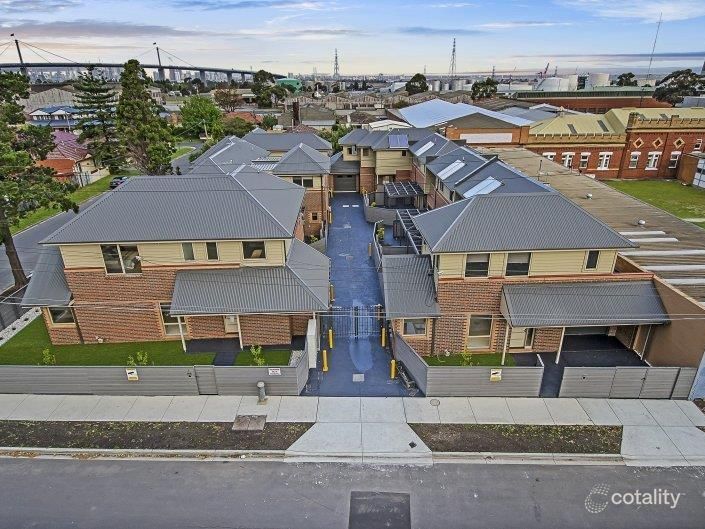 2/152 Hall St, Spotswood, VIC 3015