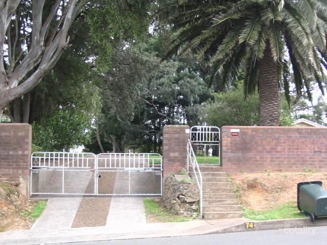 74 Bridge St, Coniston, NSW 2500