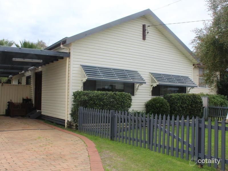 31 Maitland Rd, Springfield, NSW 2250