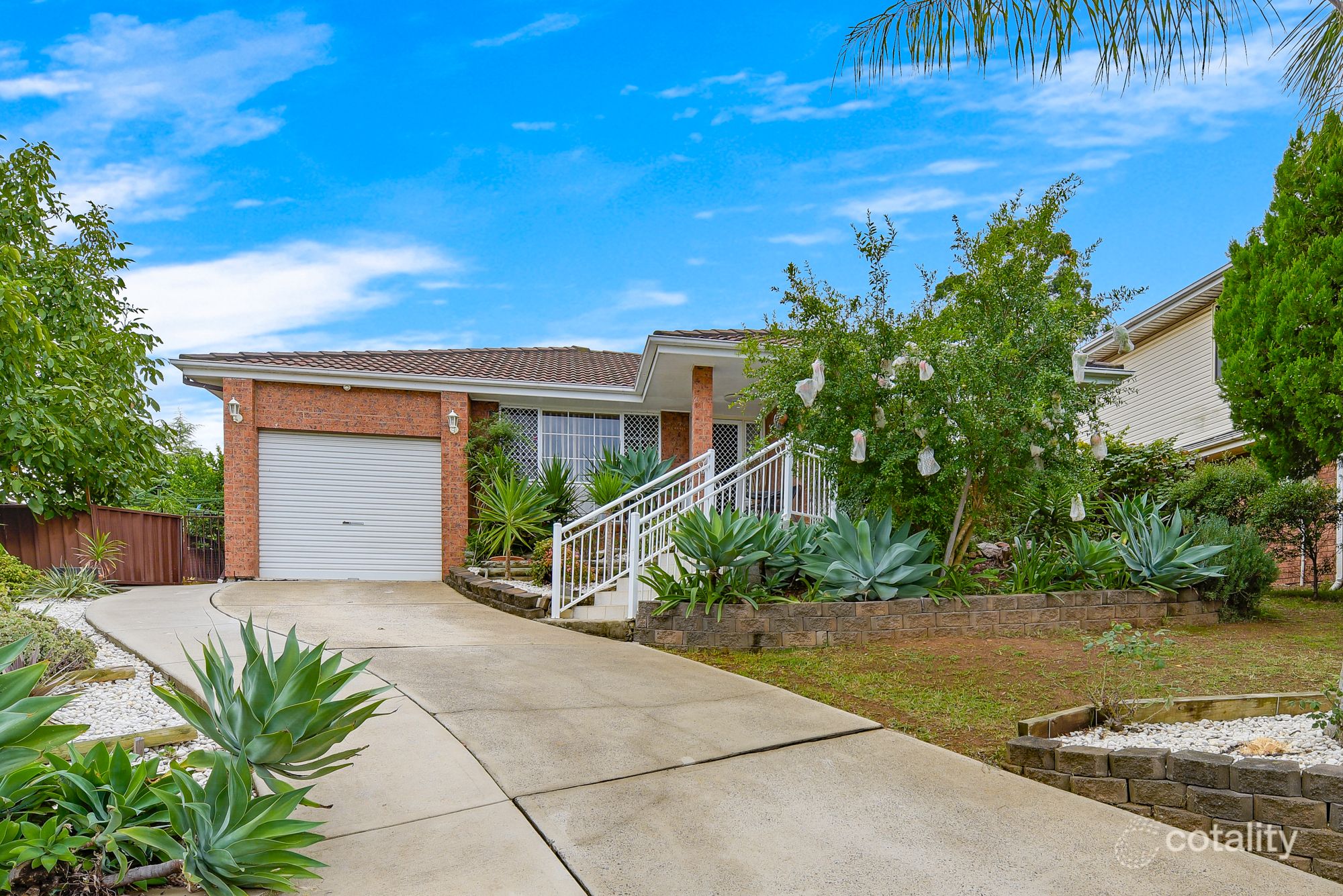 17 Chalcedony St, Eagle Vale, NSW 2558