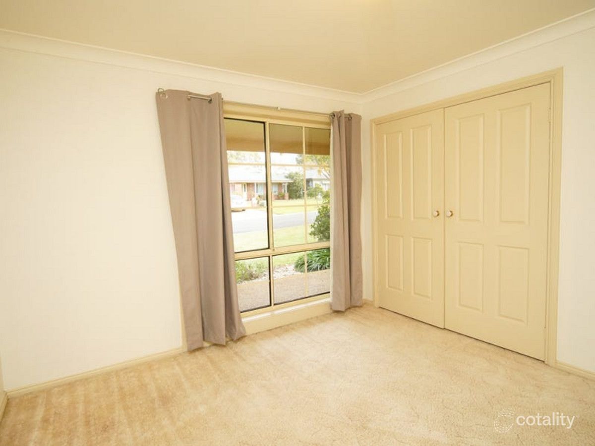 24 Corella Pl, Estella, NSW 2650