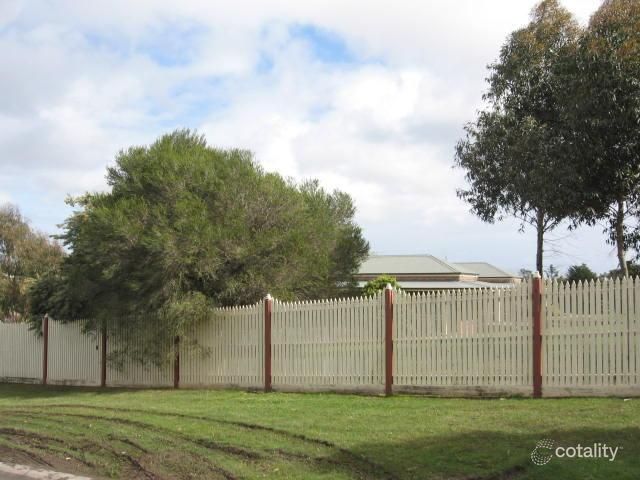 20-22 Caserta Dr, Berwick, VIC 3806