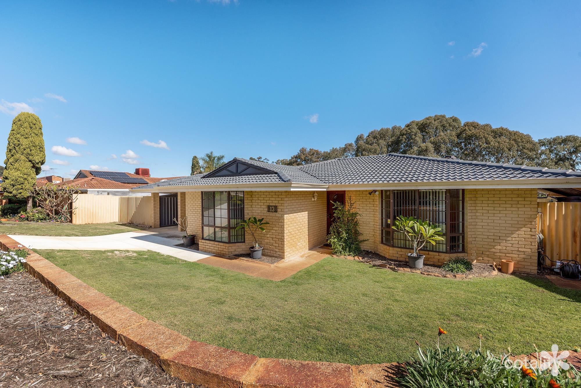 13 Bainton Rd, Leeming, WA 6149