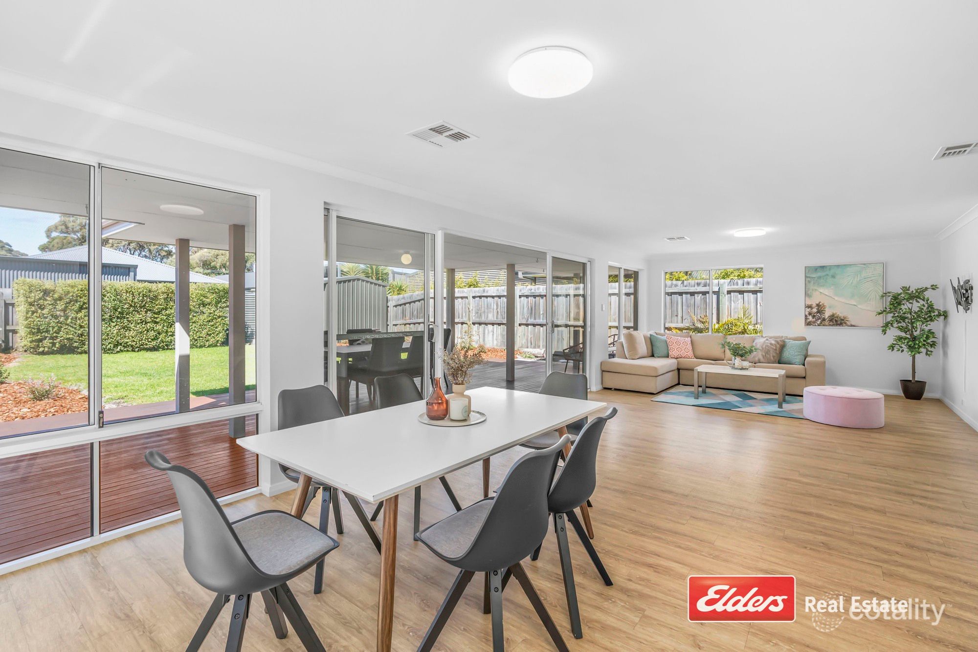 12b Spring St, Little Grove, WA 6330